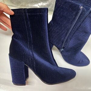 Brand new velvet boots